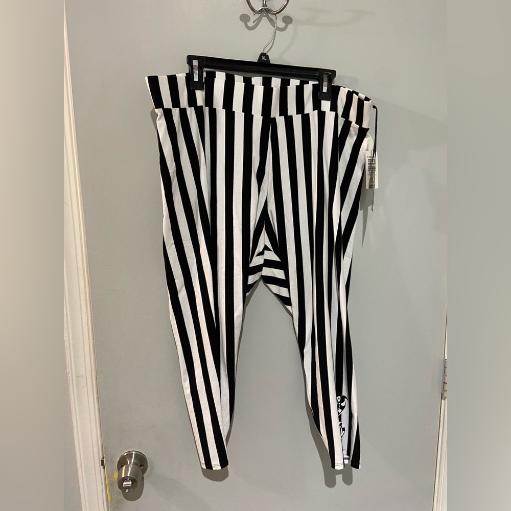 Beetlejuice Leggings- Torrid Size 3.